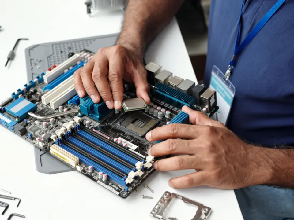 Placas-Mãe (Motherboards)